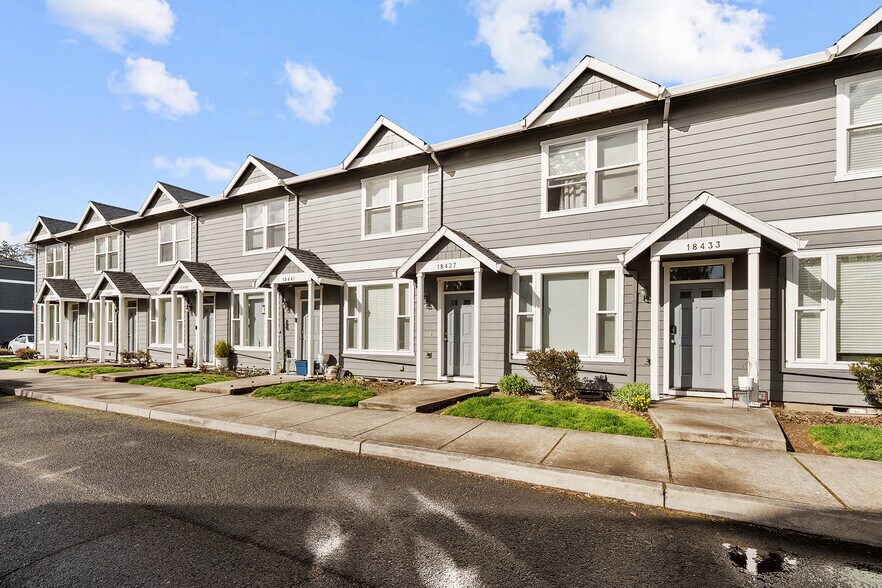 28 Unit Portfolio Offering portefeuille de 3 biens à vendre sur LoopNet.fr - Photo de l’immeuble – Image 3 sur 21