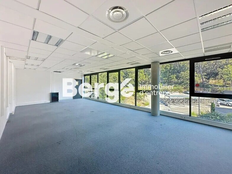 Bureau dans Mougins à vendre - Photo de l’immeuble – Image 2 sur 23