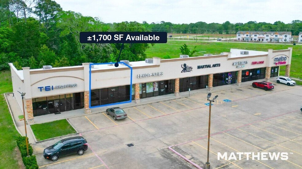 1101 E Tx-6 Hwy, Alvin, TX à louer - Photo principale – Image 1 sur 3