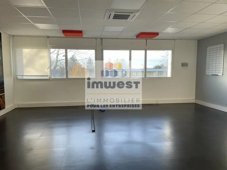 Bureau dans Rennes à vendre - Photo de l’immeuble – Image 2 sur 8