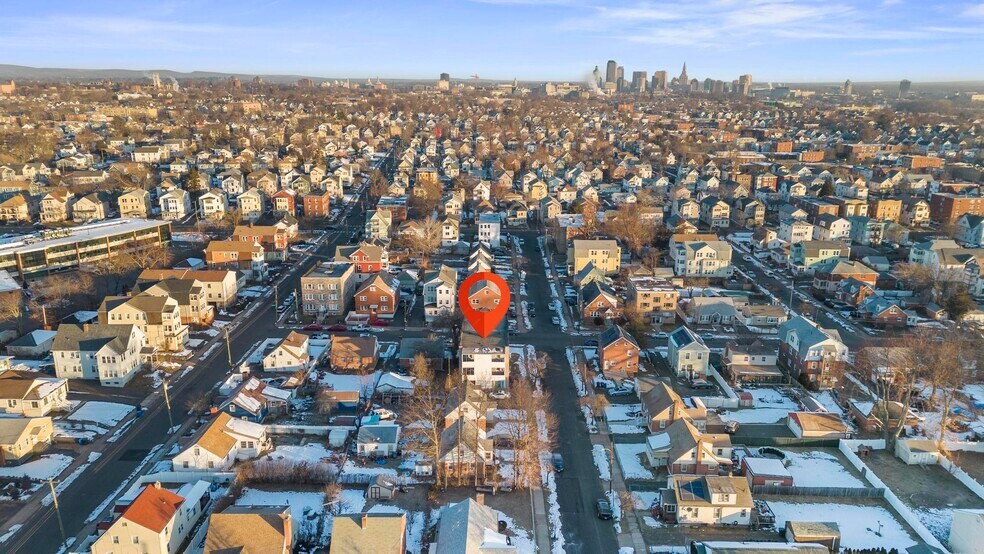 165-167 Roosevelt St, Hartford, CT à vendre - Photo de l’immeuble – Image 2 sur 6