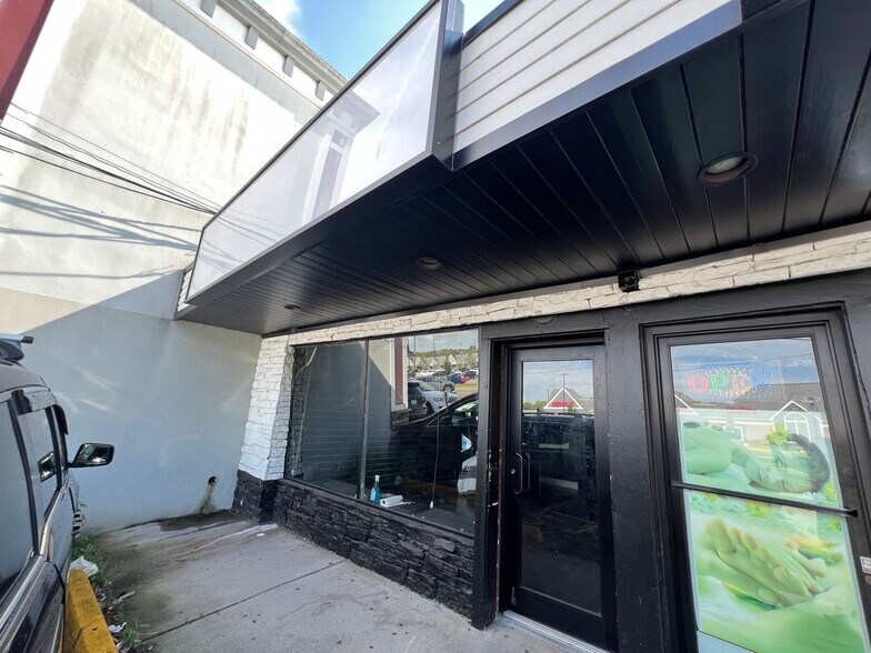 144-148 Shore Rd, Port Washington, NY à louer - Photo de l’immeuble – Image 2 sur 9