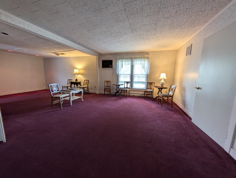 9 Main St, Ravena, NY à louer - Photo intérieure – Image 1 sur 11