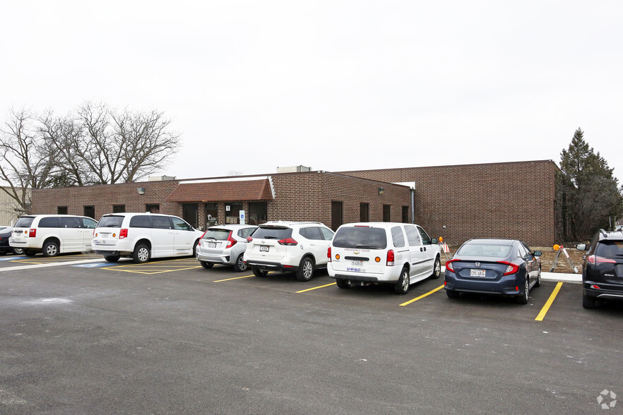 2302-2320 Wisconsin St, Downers Grove, IL à louer - Photo de l’immeuble – Image 3 sur 4