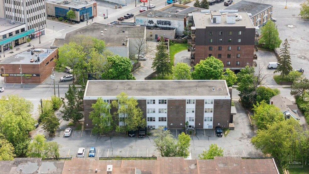 300 Regent St, Kingston, ON à vendre - Photo de l’immeuble – Image 2 sur 9