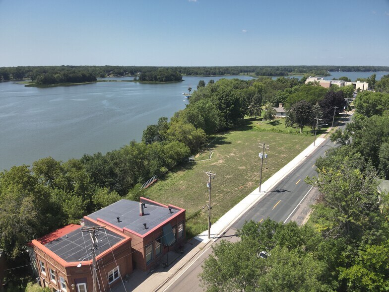 111 N Main St, Center City, MN à vendre - Aérien – Image 3 sur 9