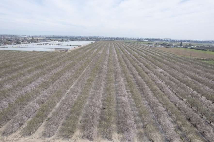 APN 328-050-37, Fresno, CA à vendre - Aérien – Image 3 sur 11