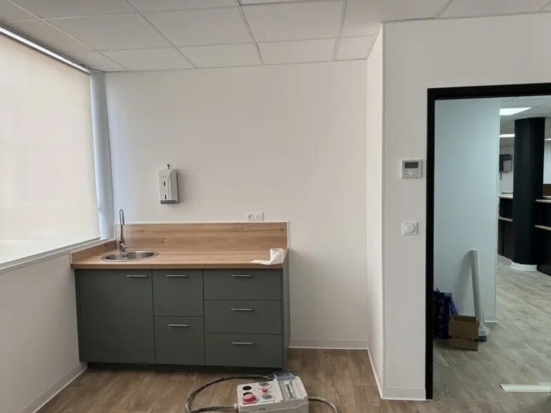 Bureau dans Mérignac à vendre - Photo de l’immeuble – Image 3 sur 8