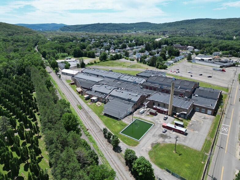 11 Beckwith Ave, Binghamton, NY à louer - Photo de l’immeuble – Image 3 sur 16