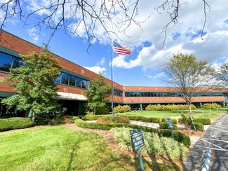 Plus de détails pour 5111 Commerce Crossings Dr, Louisville, KY - Bureau à louer
