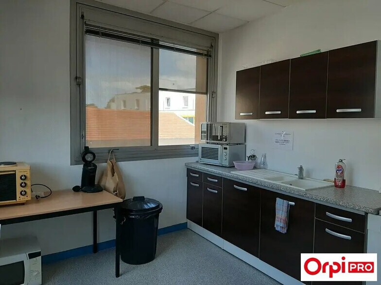 Bureau dans Valence à vendre - Photo de l’immeuble – Image 3 sur 10
