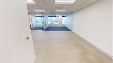 21650 Oxnard St, Woodland Hills, CA à louer Numérisation 3D Matterport– Image 1 sur 2