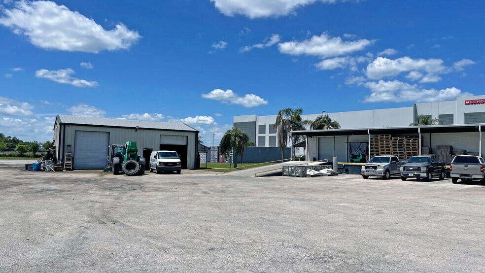 325 Rand Yard Rd, Sanford, FL à vendre - Photo de l’immeuble – Image 2 sur 3