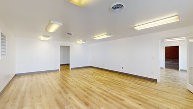 10 Garnet St, Tooele, UT à louer Numérisation 3D Matterport– Image 1 sur 22
