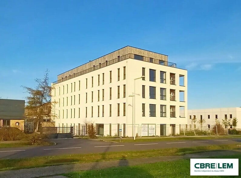 Bureau dans Bretteville-sur-Odon à louer - Photo de l’immeuble – Image 1 sur 16