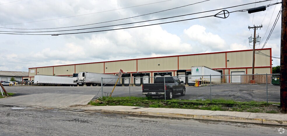 9610 Ball St, San Antonio, TX à louer - Photo de l’immeuble – Image 2 sur 7