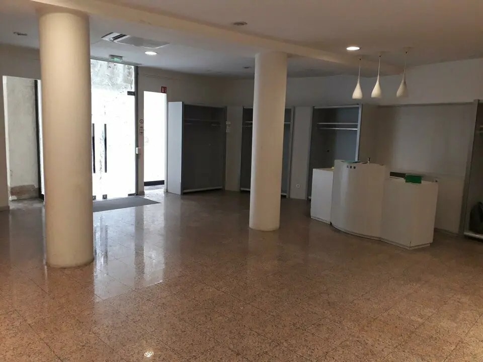 Local commercial dans Chalon-sur-Saône à louer Photo de l’immeuble– Image 1 sur 4