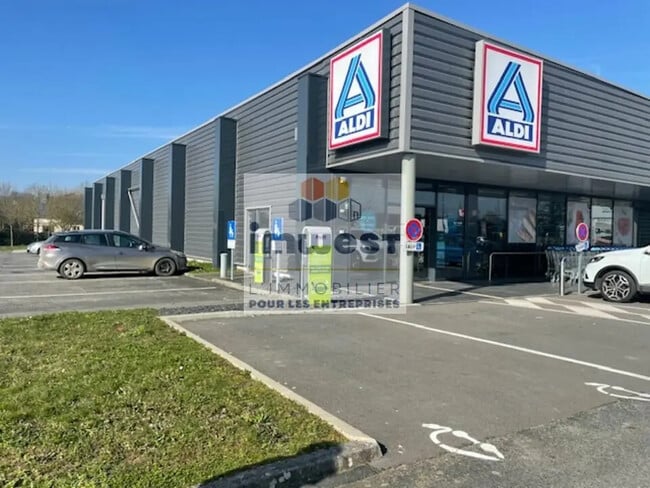 Plus de détails pour Bureau à vendre