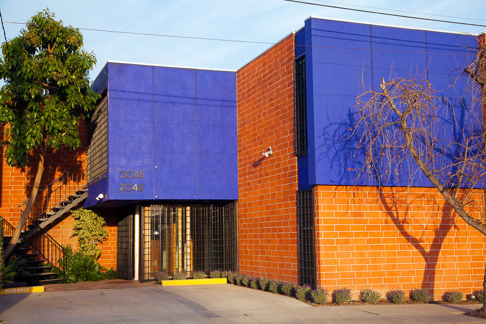 2046-2048 Cotner Ave, Los Angeles, CA à louer Photo de l’immeuble– Image 1 sur 18