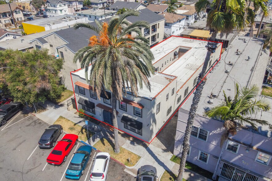 936 Olive Ave, Long Beach, CA à vendre - Photo de l’immeuble – Image 3 sur 9