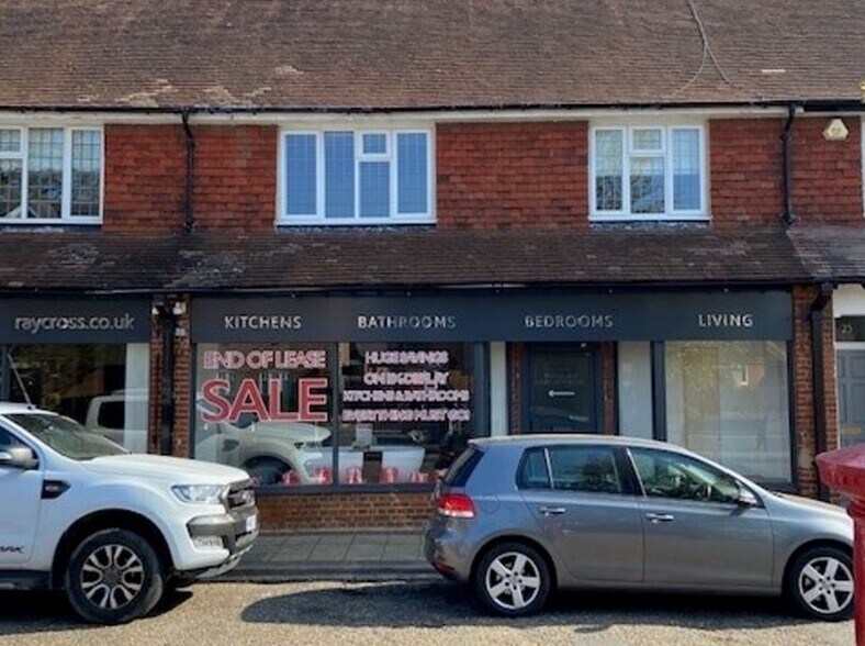 21 High St, Byfleet à vendre - Photo principale – Image 2 sur 5