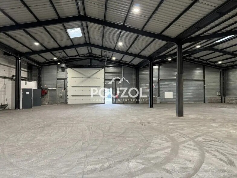 9 Rue Louis Blériot, Clermont-Ferrand à louer - Photo de l’immeuble – Image 3 sur 8