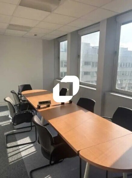 Bureau dans Clichy à vendre - Photo de l’immeuble – Image 2 sur 11