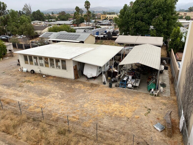 8703 Cottonwood Ave, Santee, CA à louer - Photo de l’immeuble – Image 2 sur 12