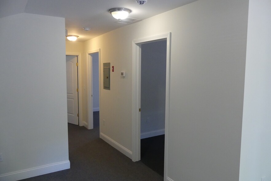 64 Main St, Centerbrook, CT à louer - Photo de l’immeuble – Image 3 sur 12