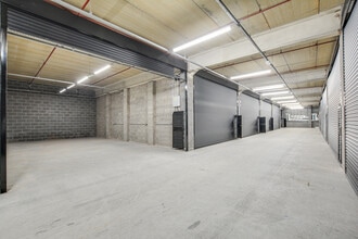 574 Manchester Rd, Bury à louer Photo intérieure– Image 1 sur 14