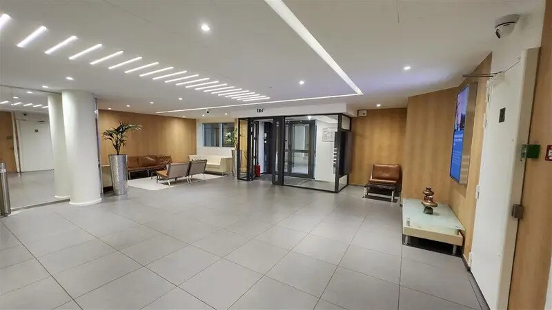 Bureau dans Boulogne-Billancourt à louer - Hall d’entrée – Image 2 sur 7