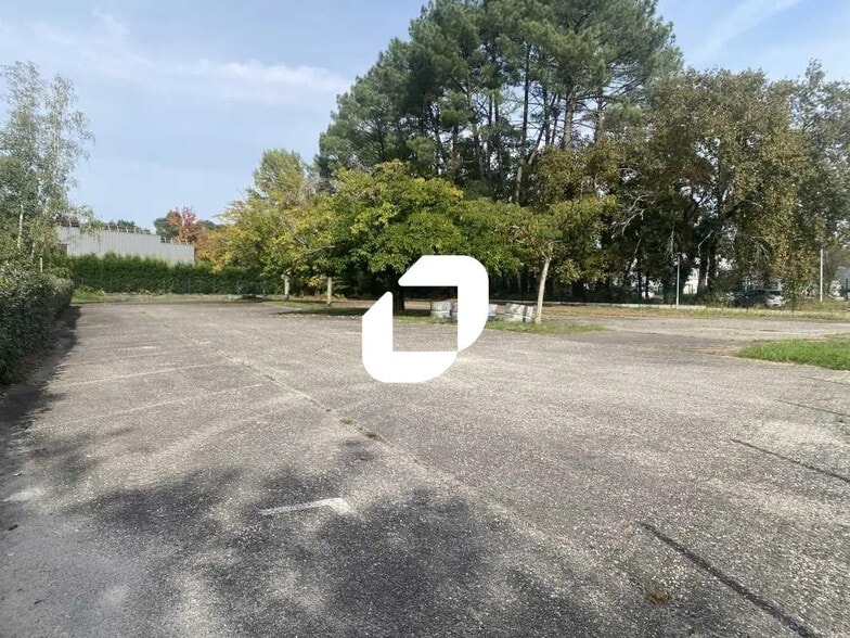 Terrain dans Canéjan à louer - Photo de l’immeuble – Image 2 sur 4
