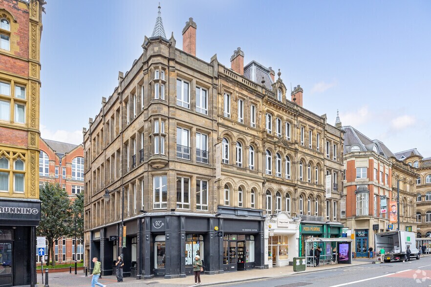 Trevelyan Sq, Leeds à louer - Photo principale – Image 1 sur 3