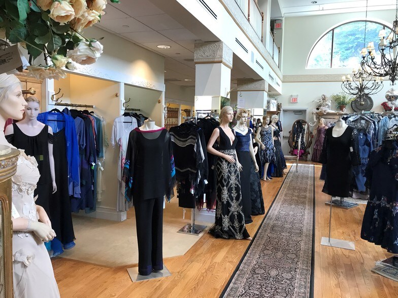 111 E Main St, Mount Kisco, NY à louer - Photo de l’immeuble – Image 2 sur 21