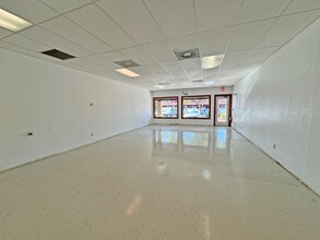15250 S US 41/ Tamiami Trl, Fort Myers, FL à louer Photo intérieure– Image 1 sur 2
