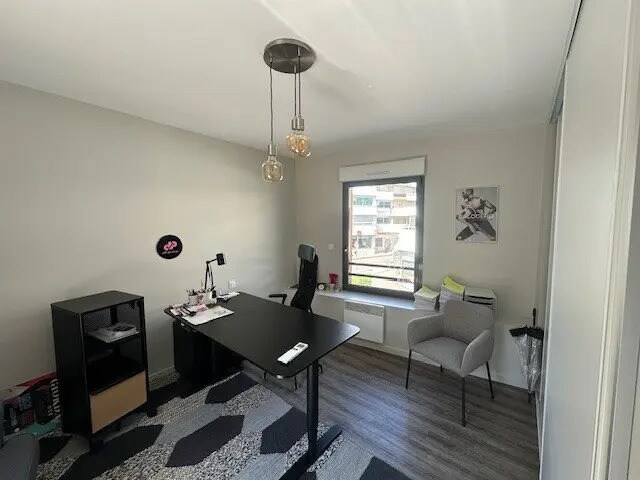 Bureau dans Chalon-sur-Saône à louer - Photo de l’immeuble – Image 3 sur 6