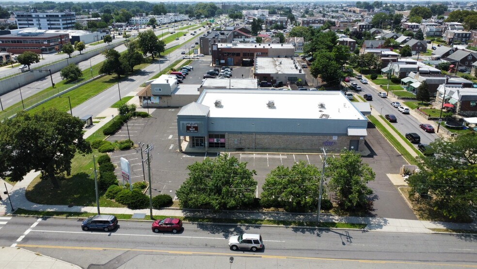 8130 Roosevelt Blvd, Philadelphia, PA à louer - Aérien – Image 2 sur 10