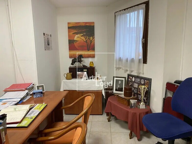 Local d'activités dans Saint-Michel-sur-Orge à vendre - Photo intérieure – Image 3 sur 5