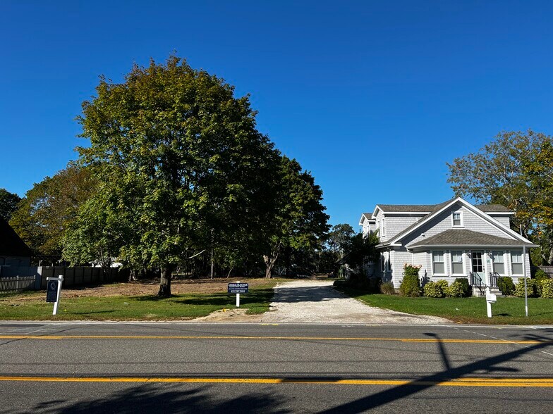 91 Old Riverhead Rd, Westhampton Beach, NY à louer - Photo de l’immeuble – Image 3 sur 5