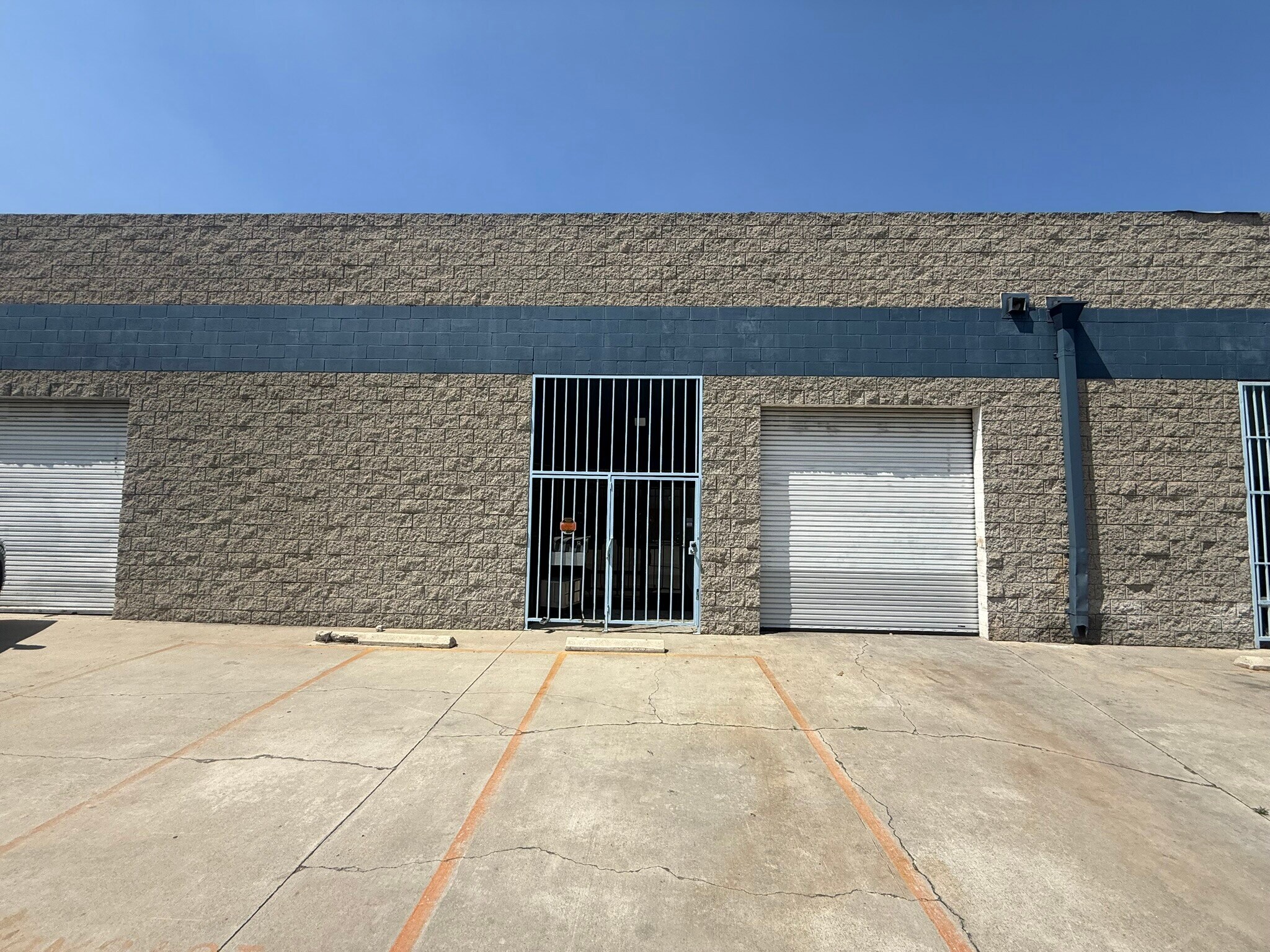 1320 W El Segundo Blvd, Gardena, CA à louer Photo de l’immeuble– Image 1 sur 8