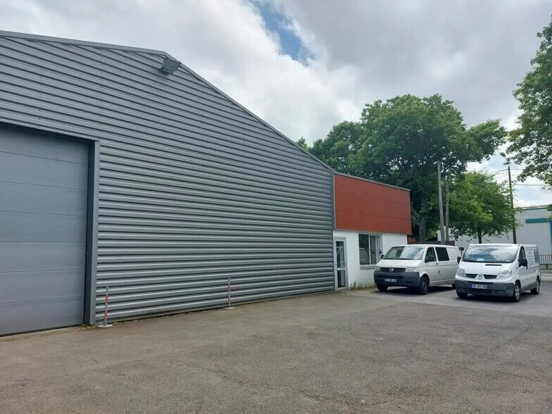 Local d’activités dans Cesson-Sévigné à louer - Photo de l’immeuble – Image 2 sur 5