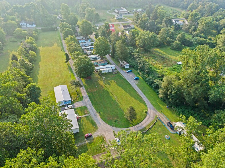 8114 State Rd, Colden, NY à vendre - Photo de l’immeuble – Image 2 sur 56