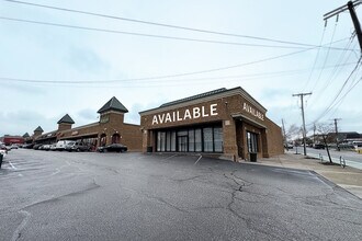 2295 Richmond Ave, Staten Island, NY à louer Photo de l’immeuble– Image 2 sur 4