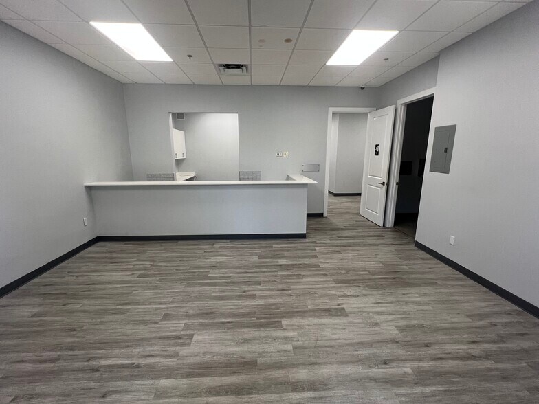 240 W Indiantown Rd, Jupiter, FL à louer - Photo de l’immeuble – Image 2 sur 17