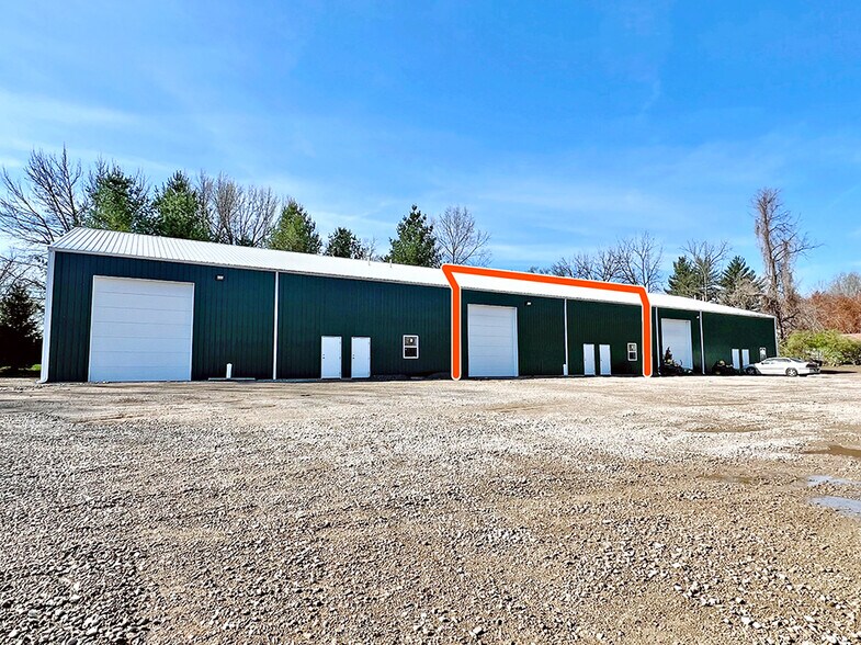 5998 Redbud Ln, Edwardsville, IL à louer - Photo de l’immeuble – Image 3 sur 7