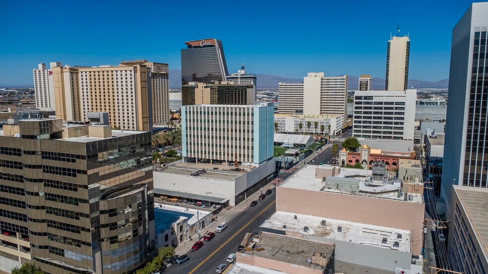 325 S 3rd St, Las Vegas, NV à vendre - Photo de l’immeuble – Image 2 sur 4