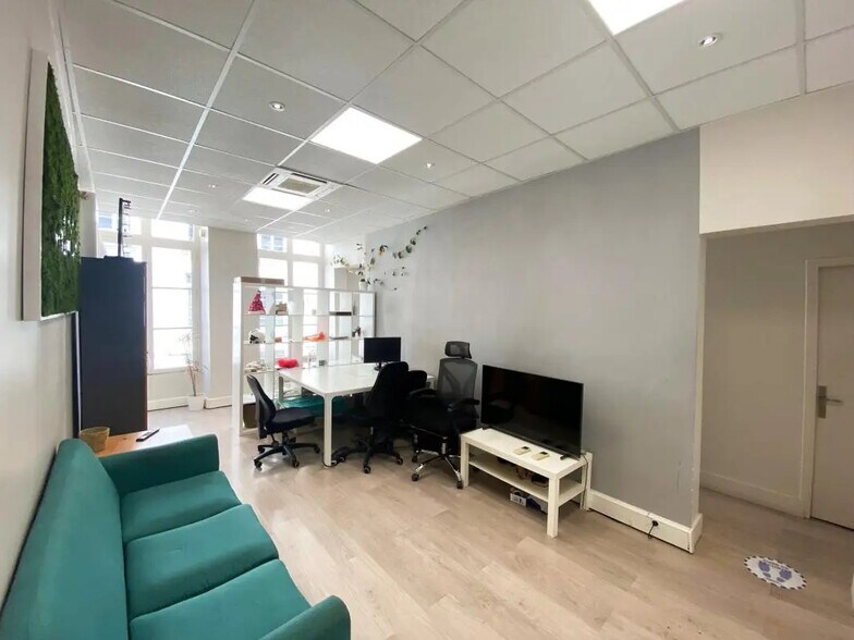 Bureau dans Paris à louer - Photo de l’immeuble – Image 3 sur 8