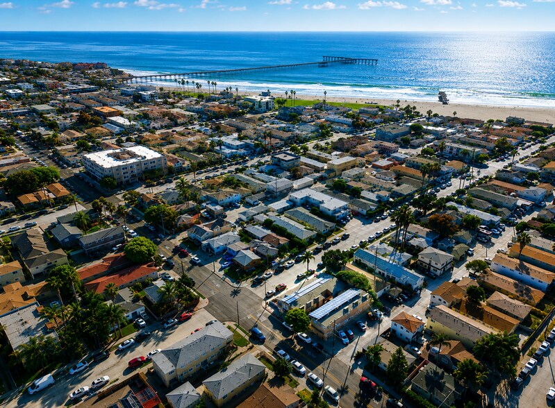 2104-2110 Bacon St, San Diego, CA à vendre - Photo de l’immeuble – Image 2 sur 29