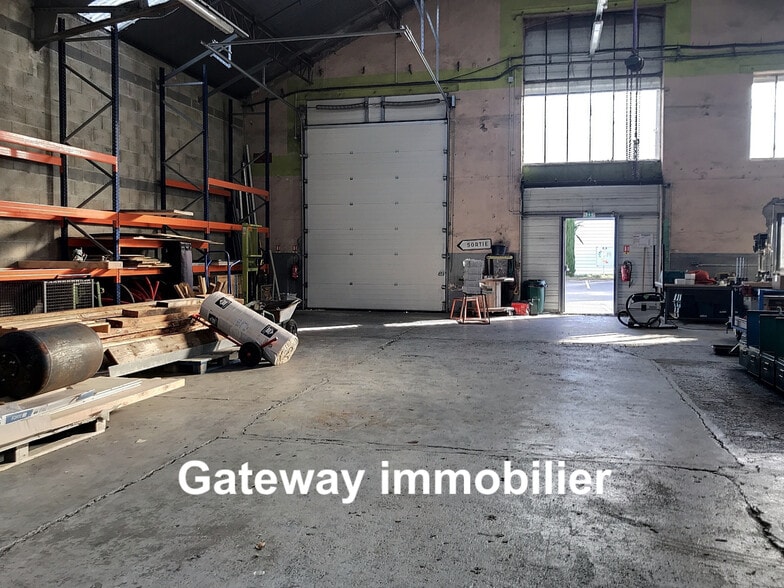 Industriel/Logistique dans Riom à louer - Photo de l’immeuble – Image 2 sur 5