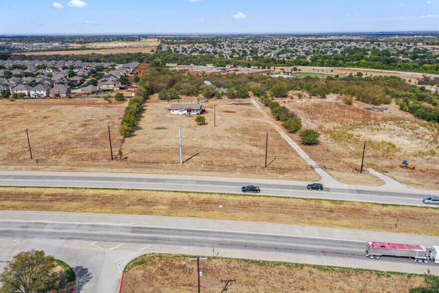 11150 Highway 114, Justin, TX à vendre - Aérien – Image 2 sur 14